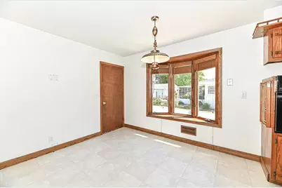 2906  Delaware Ave, Racine, WI 53403 - Photo 8