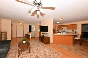 W255S8755 Hilo Dr, Vernon, WI 53149 - Photo 10