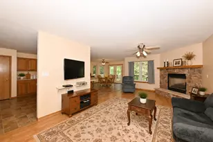 W255S8755 Hilo Dr, Vernon, WI 53149 - Photo 8