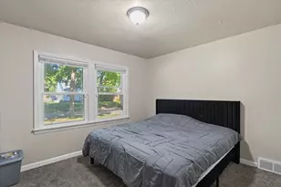 4876 N 21st St, Milwaukee, WI 53209 - Photo 10