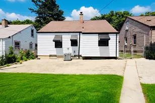 5821 W Keefe Ave, Milwaukee, WI 53216 - Photo 22