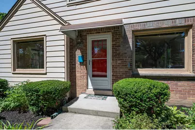 2925 N 85th St, Milwaukee, WI 53222 - Photo 2