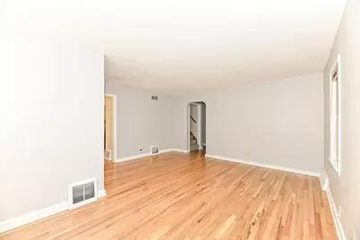 2925 N 85th St, Milwaukee, WI 53222 - Photo 10