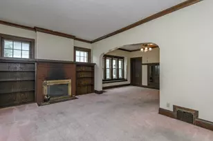 1971 S 81st St, West Allis, WI 53219 - Photo 6