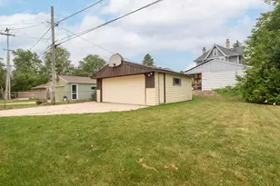 1971 S 81st St, West Allis, WI 53219 - Photo 36