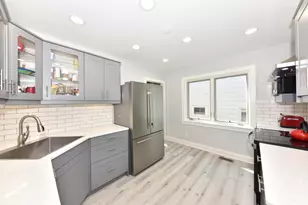 3567 N Murray Ave, Shorewood, WI 53211 - Photo 10
