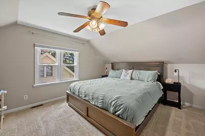 1128  Lindbergh Ave, Waukesha, WI 53188 - Photo 18