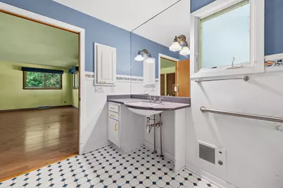 810 E Fairy Chasm Rd, Bayside, WI 53217 - Photo 28