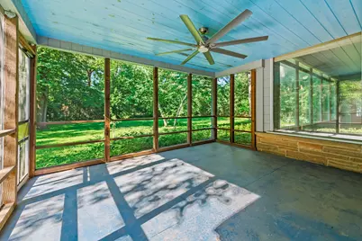 810 E Fairy Chasm Rd, Bayside, WI 53217 - Photo 14