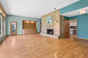 810 E Fairy Chasm Rd, Bayside, WI 53217 - Photo 6