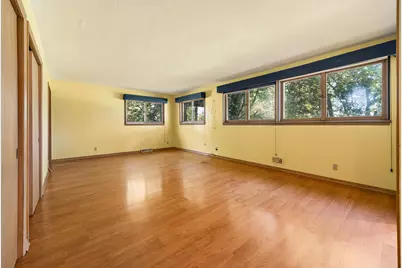 810 E Fairy Chasm Rd, Bayside, WI 53217 - Photo 24