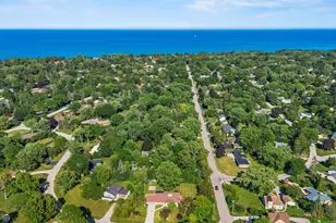 810 E Fairy Chasm Rd, Bayside, WI 53217 - Photo 42
