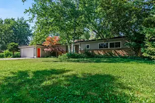 810 E Fairy Chasm Rd, Bayside, WI 53217 - Photo 1