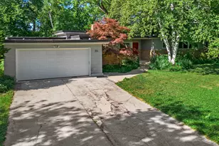 810 E Fairy Chasm Rd, Bayside, WI 53217 - Photo 40
