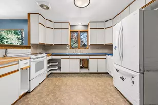 810 E Fairy Chasm Rd, Bayside, WI 53217 - Photo 18