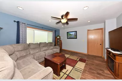 245 N Schuyler St, Neosho, WI 53059 - Photo 8