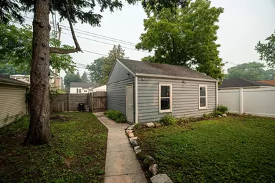 5231 N Bay Ridge Ave, Whitefish Bay, WI 53217 - Photo 28