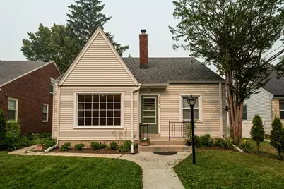 5231 N Bay Ridge Ave, Whitefish Bay, WI 53217 - Photo 2