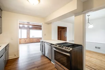 5231 N Bay Ridge Ave, Whitefish Bay, WI 53217 - Photo 16