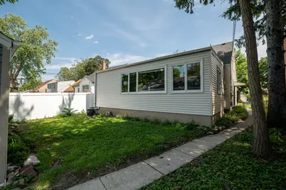 5231 N Bay Ridge Ave, Whitefish Bay, WI 53217 - Photo 32