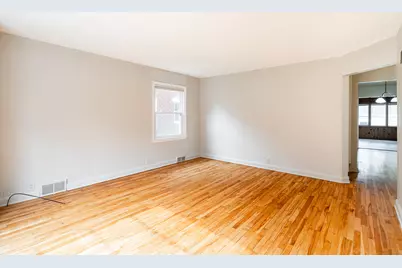 5231 N Bay Ridge Ave, Whitefish Bay, WI 53217 - Photo 4