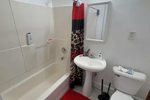 2767 N Holton St, Milwaukee, WI 53212 - Photo 44