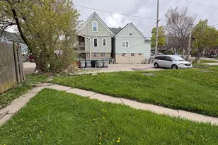 2767 N Holton St, Milwaukee, WI 53212 - Photo 54