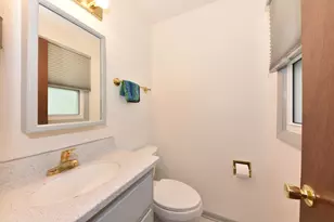 1818 Woodridge Rd, West Bend, WI 53095 - Photo 14