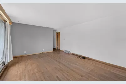 1001  Virginia St, Racine, WI 53405 - Photo 6