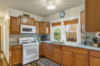 3041 N Oakland Ave #3043, Milwaukee, WI 53211 - Photo 18