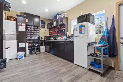 3041 N Oakland Ave #3043, Milwaukee, WI 53211 - Photo 26