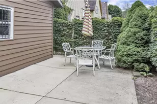 3041 N Oakland Ave, Milwaukee, WI 53211 - Photo 32