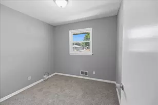 8537 W Denver Ave, Milwaukee, WI 53224 - Photo 10