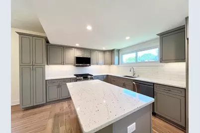 3366 S 8th St, Milwaukee, WI 53215 - Photo 6