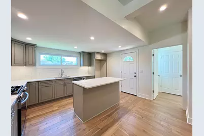 3366 S 8th St, Milwaukee, WI 53215 - Photo 10
