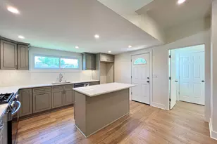 3366 S 8th St, Milwaukee, WI 53215 - Photo 10