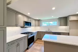 3366 S 8th St, Milwaukee, WI 53215 - Photo 8