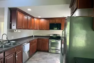 614 Whitewater Ave, Fort Atkinson, WI 53538 - Photo 6