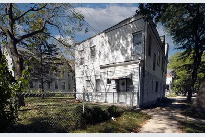1801 W Meinecke Ave, Milwaukee, WI 53206 - Photo 10