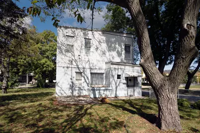 1801 W Meinecke Ave, Milwaukee, WI 53206 - Photo 10