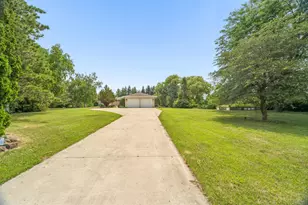 N1998 N River Rd, Auburn, WI 53010 - Photo 40
