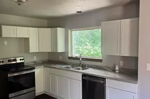 9012 N 70th St, Milwaukee, WI 53223 - Photo 26