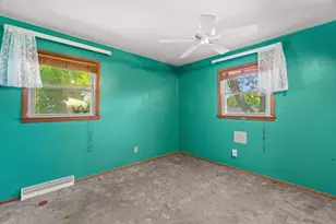 6131 Twin Oak Dr, Greendale, WI 53129 - Photo 24