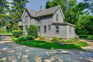 10612 N Cedarburg Rd, Mequon, WI 53092 - Photo 2