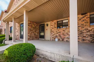 5702 Cambridge Ln, Racine, WI 53406 - Photo 2