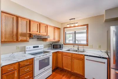 5702  Cambridge Ln #6, Racine, WI 53406 - Photo 6