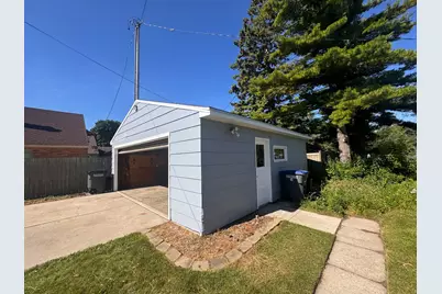 2512 S 10th St, Sheboygan, WI 53081 - Photo 18