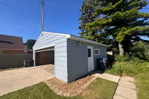 2512 S 10th St, Sheboygan, WI 53081 - Photo 18