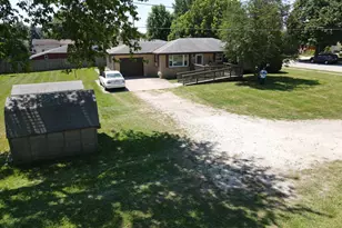9625 Mt Pleasant Ave, Sturtevant, WI 53177 - Photo 6