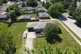 9625 Mount Pleasant Ave, Sturtevant, WI 53177 - Photo 8
